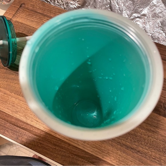 Starbucks Winter Holiday Color Changing Mint Green Venti Tumbler - Picture 6 of 14